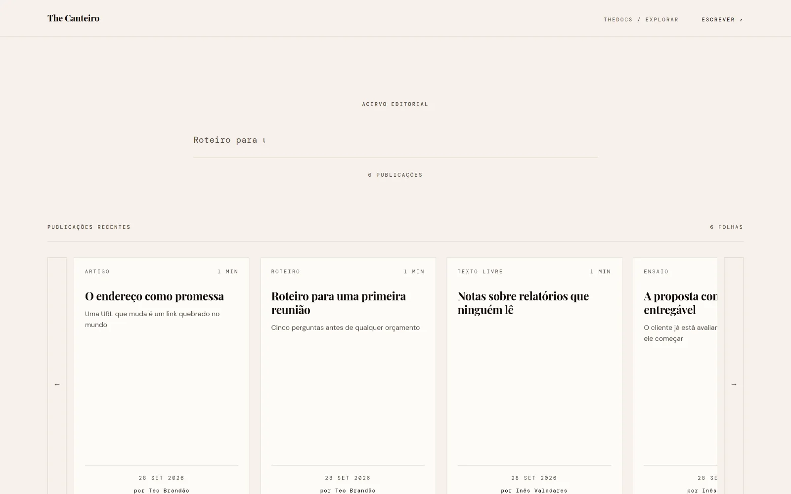 O acervo: uma busca no alto e, abaixo, uma estante horizontal de folhas com o tipo, o tempo de leitura, o título e o autor de cada publicação.
