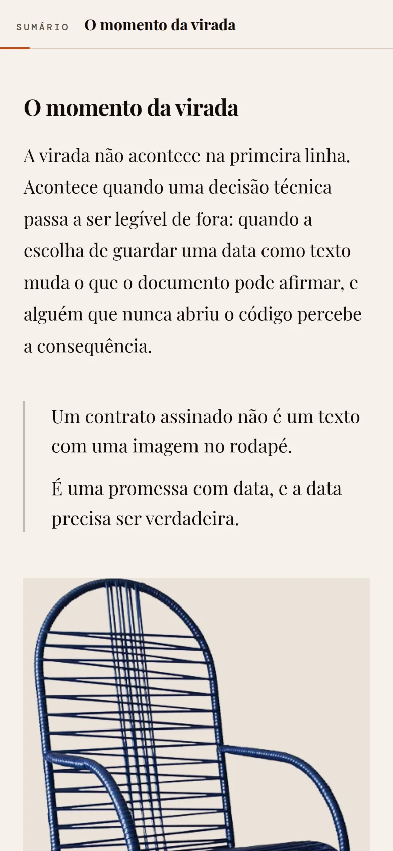 Leitura no celular, com a barra do sumário no alto mostrando a seção atual.
