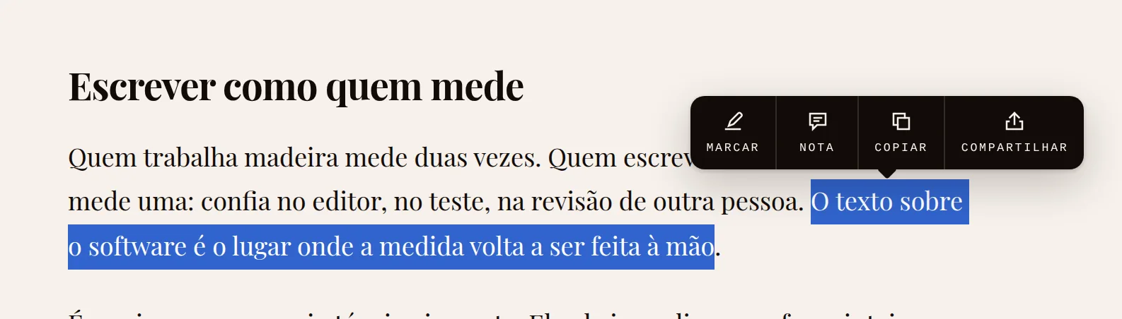 Um trecho do texto selecionado, com a barra de ações escura logo acima: marcar, nota, copiar, compartilhar.